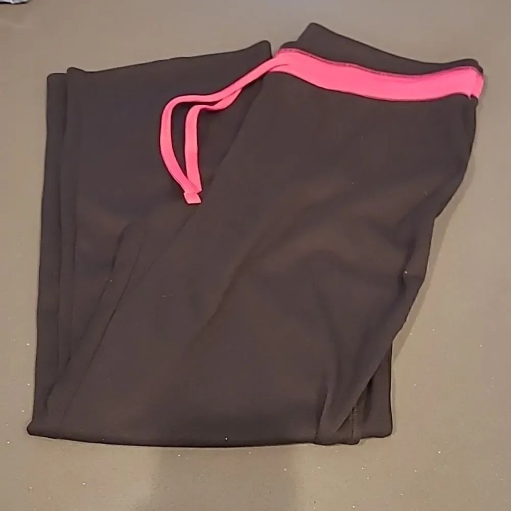 Kim Roger's sz L pink and black active wear pants